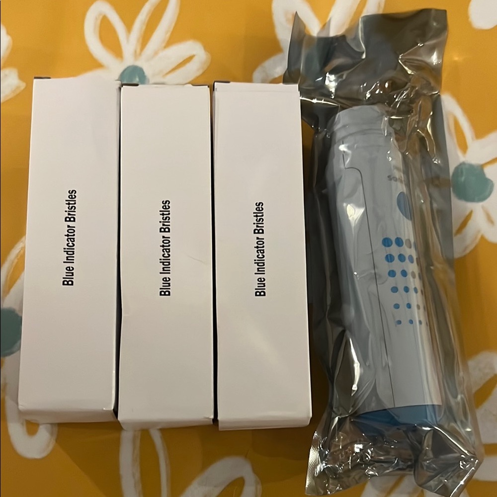🪥🦷 Sonicare Battery Operated Toothbrush w/ 3 replacement Heads - in pkging